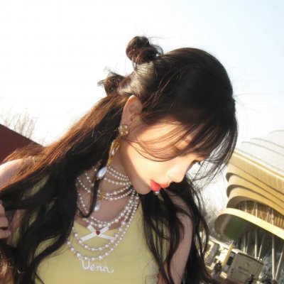 一觉醒来变成妹子